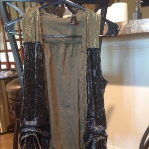 buckle vest